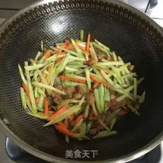 Make The broccoli pole step 5