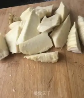 Make The natives are eating chicken soup step 1