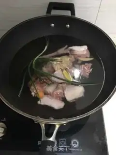 Make Delicious chicken soup step 0