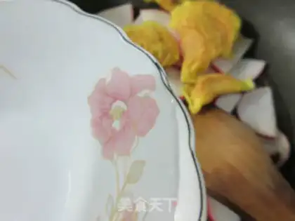 Make Egg dumpling radish soup step 4