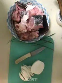 Make Jealousy fish head step 0