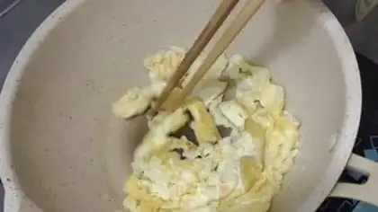 Make Tomato fried eggs step 3
