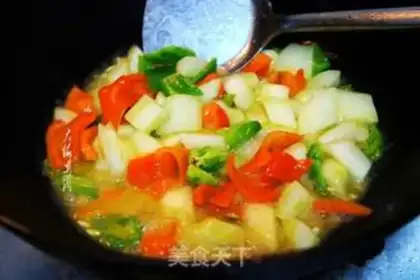 Make Old cucumber with green pepper step 5