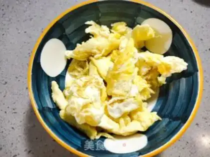 Make Tomato fried eggs step 4