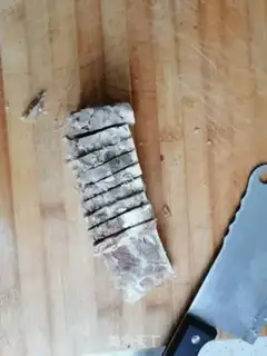 Make Frozen goatee step 1