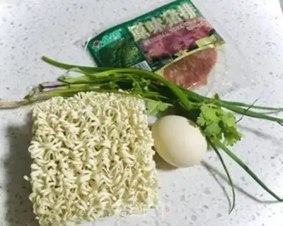Make Pork noodles step 0