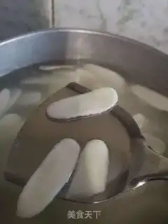 Make Eggs are a hot sauce step 2