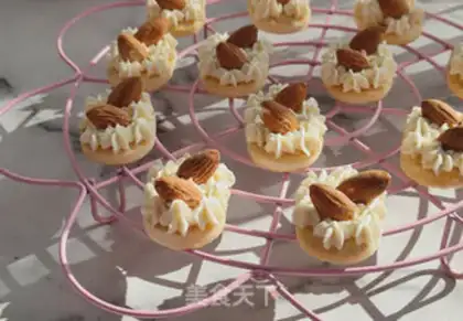 Make Caramel almonds step 11