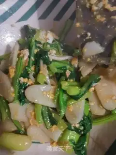 Make Eggs are a hot sauce step 7