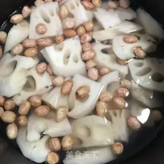 Make Lotus peanut soup step 2