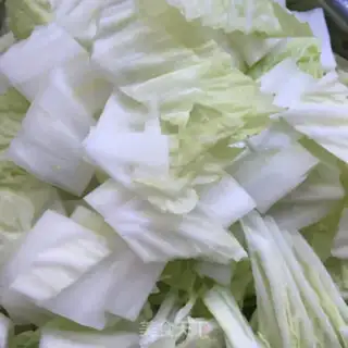 Make The cabbage noodles step 3