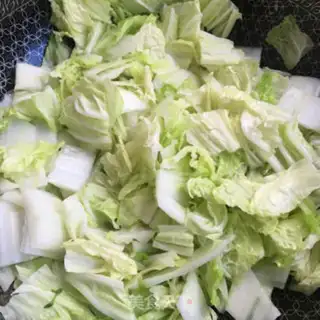 Make The cabbage noodles step 5