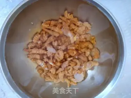 Make Seameat melon soup step 1