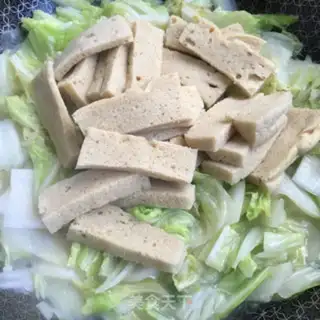 Make The cabbage noodles step 7
