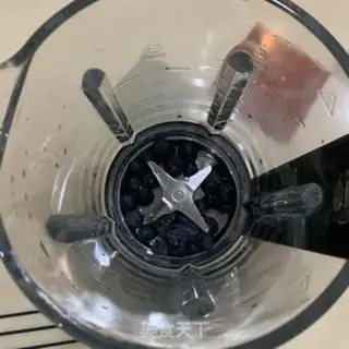 Make Blueberry milkshake cap step 4