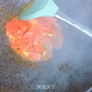 Make Tomato tofu fan soup step 1