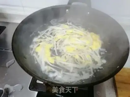 Make Seafood mushroom omelet soup step 5