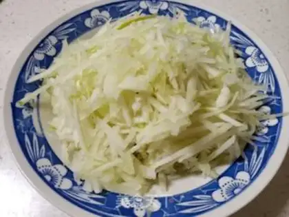 Make A white radish egg bag step 0