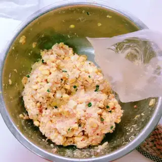 Make Tofu corn meat box step 2