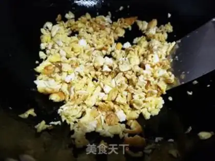 Make A white radish egg bag step 4