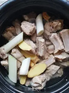 Make Mountain fungus ribs soup step 4