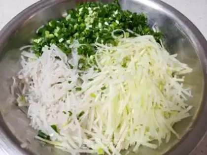 Make A white radish egg bag step 5