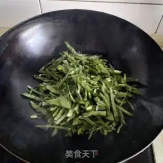 Make Quick-fried lentils step 3