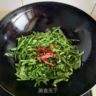Make Quick-fried lentils step 4