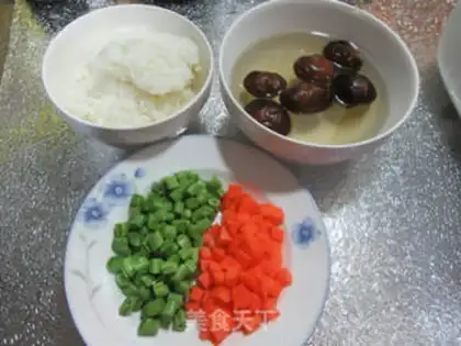 Make Sphinx four seasoned bean fried rice step 0