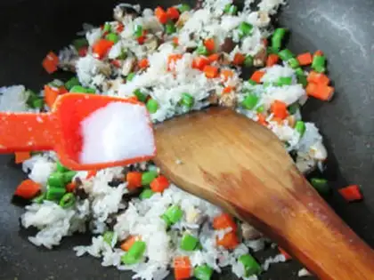 Make Sphinx four seasoned bean fried rice step 4