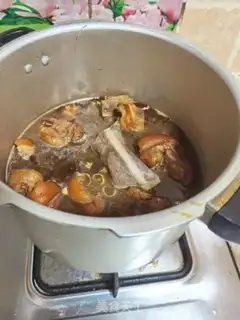 Make Red burning of pigs