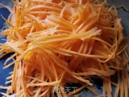 Make Three pieces of noodles step 0