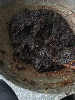 Make Rose black ginger date cream step 16