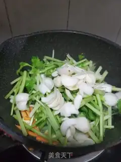 Make Celery makes fresh lilies step 3