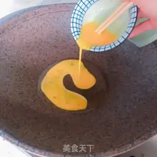 Make Bean tofu egg soup step 1