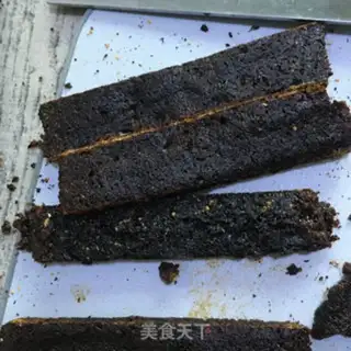 Make Rose black ginger date cream step 20