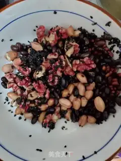 Make Three black rice paste step 2