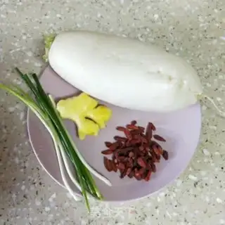 Make Squid radish soup step 1