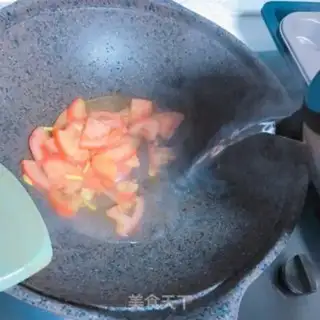 Make Tomatoe egg soup step 3