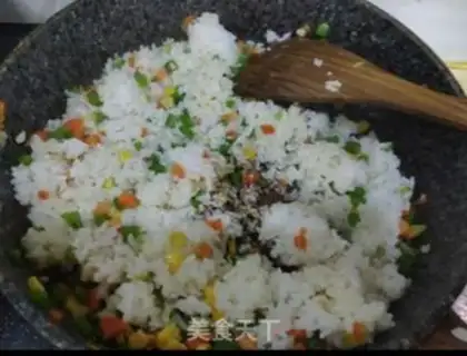 Make Egg fried rice step 5