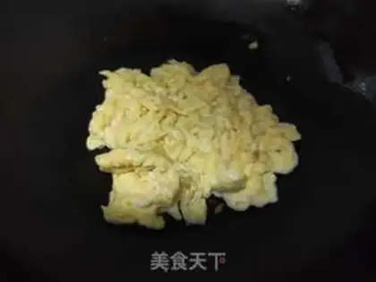 Make White mushroom fried eggs step 5