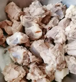 Make Soybean ribs soup step 2
