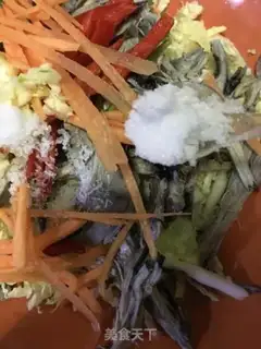 Make The cabbage rooster step 6