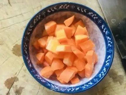 Make Sausage carrot rice step 1