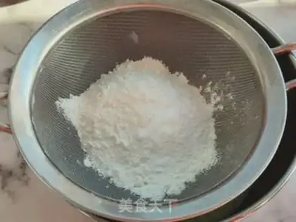Make Strawberry Melascake step 3