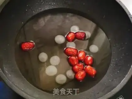 Make Cinnamon egg red sugar step 3