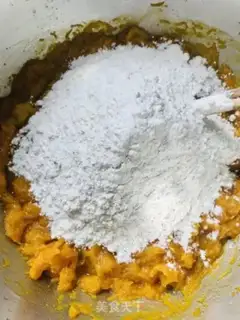 Make Pumpkin rolls step 2