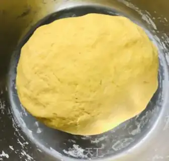 Make Pumpkin rolls step 3