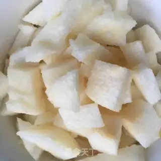 Make Cream sugar and silver pear step 2