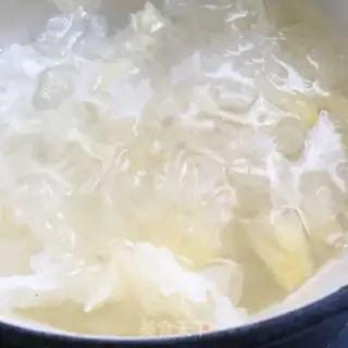 Make Cream sugar and silver pear step 4
